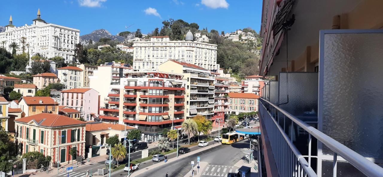 Appartement Le Petit Citron à Menton Extérieur photo