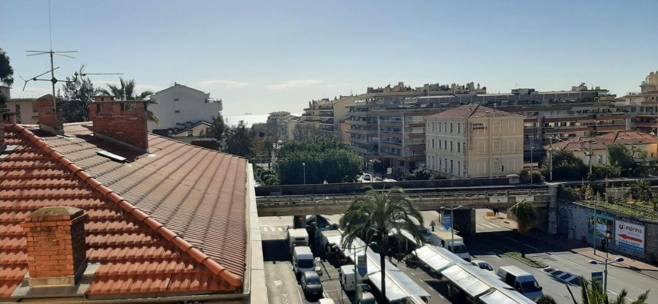 Appartement Le Petit Citron à Menton Extérieur photo